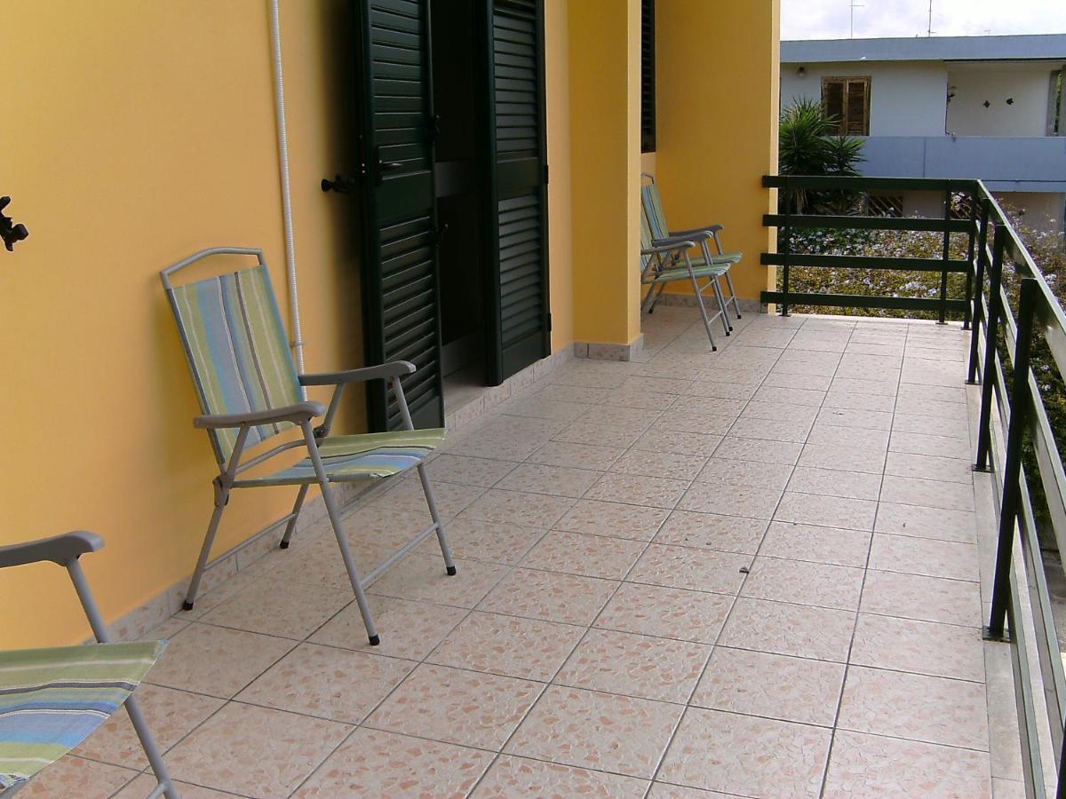 Vento Dell'Est Bed and Breakfast San Cataldo  Rum bild